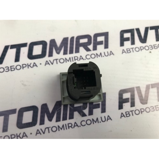 Кнопка обігріву заднього скла Ford Focus 2 2005-2010 3M5T18C621AB